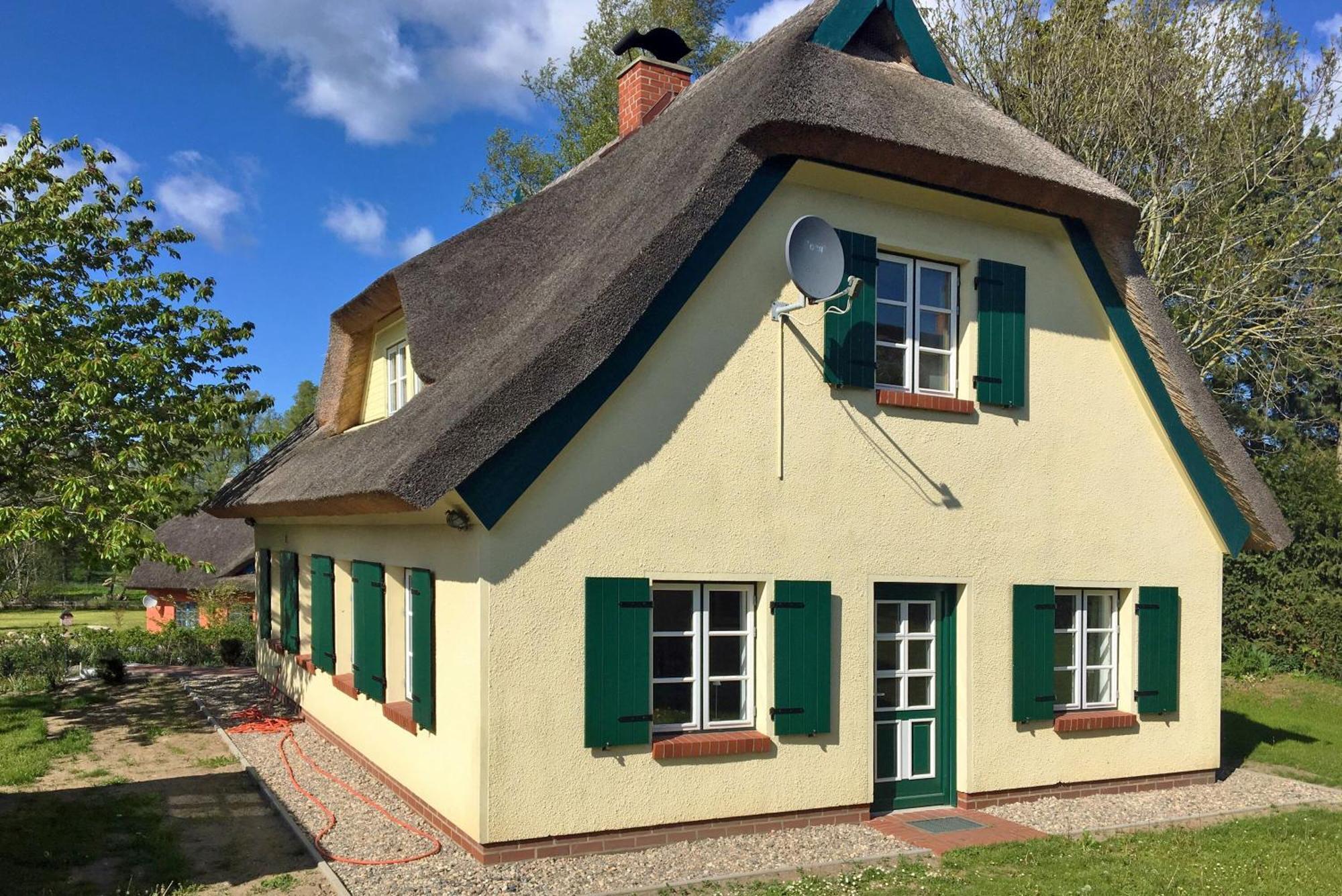 Ferienhaus Preetz 1A - Idylle Unter Reet Burtevitz Exterior photo